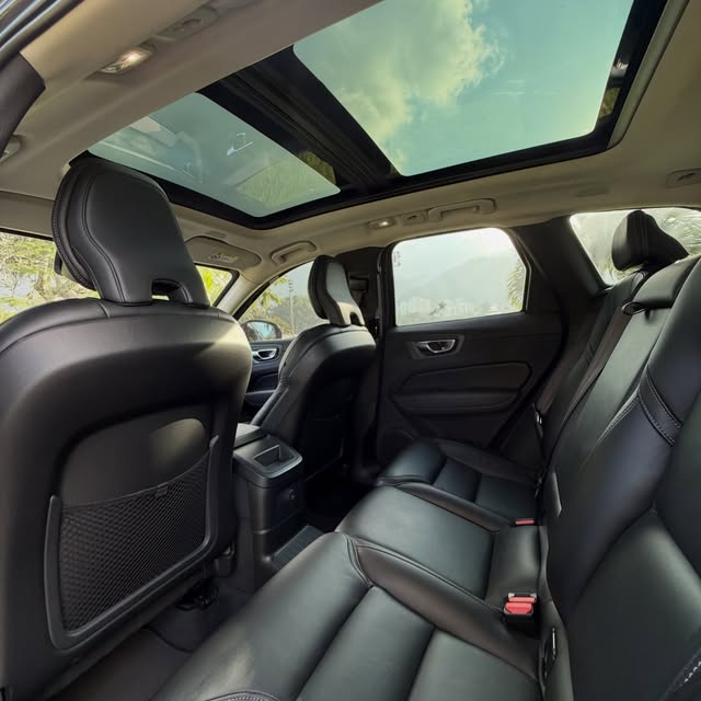 VOLVO XC60 T8 INSCRIPTION HYBRID - Imagem 5