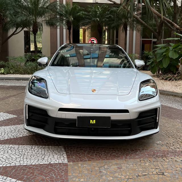 PORSCHE PANAMERA 4 E-HYBRID - Imagem 2