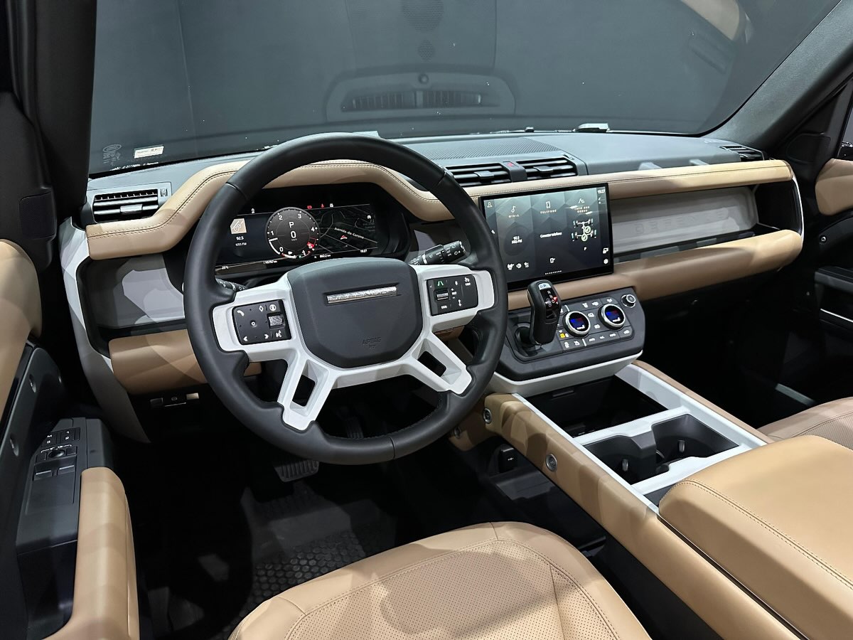 LAND ROVER DEFENDER 90X- DYNAMIC HSE AWD - Imagem 6