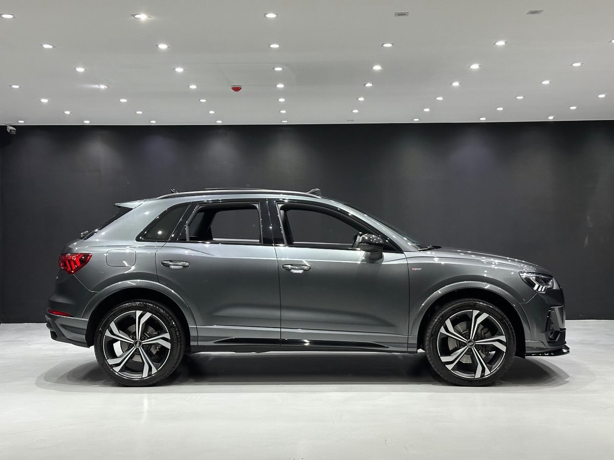 AUDI Q3 2.0 40 TFSI GASOLINA PERFORMANCE BLACK QUATTRO TIPTRONIC - Imagem 9
