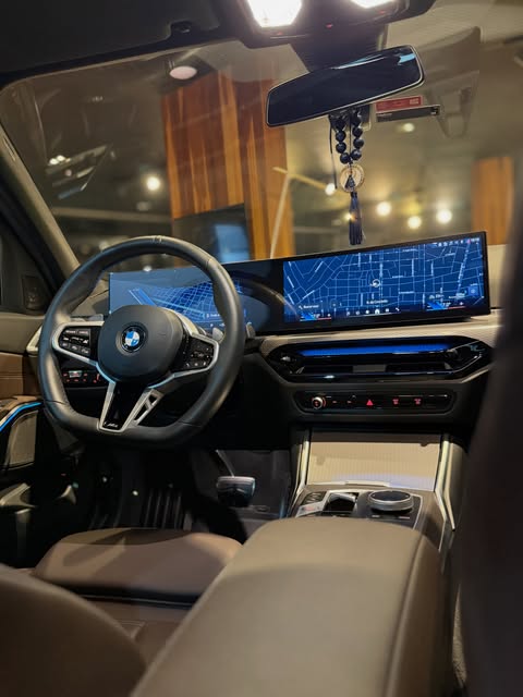 BMW 320 M SPORT - Imagem 10