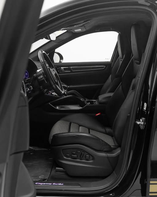 PORSCHE CAYENNE COUPE TURBO - Imagem 4