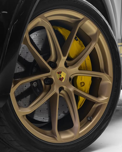 PORSCHE CAYENNE COUPE TURBO - Imagem 6
