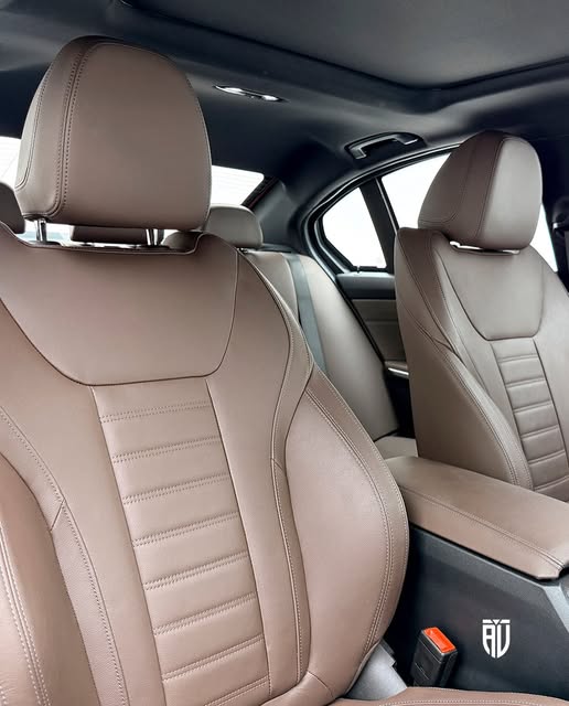 BMW 320I M SPORT - Imagem 14