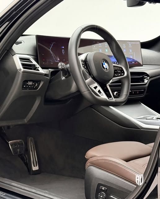 BMW 320I M SPORT - Imagem 15