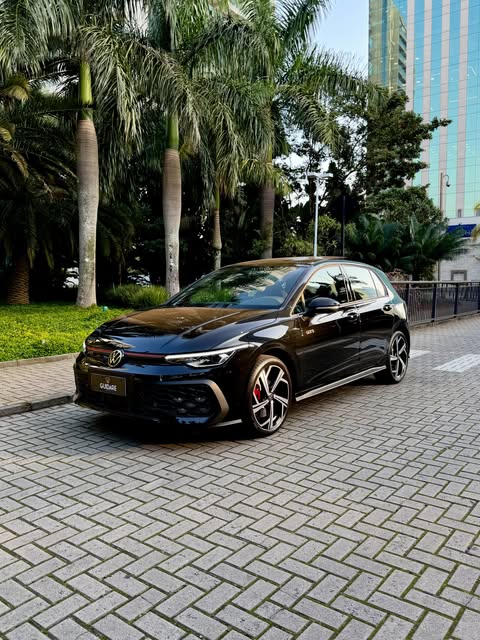 VOLKSWAGEN GOLF GTI - Imagem 1