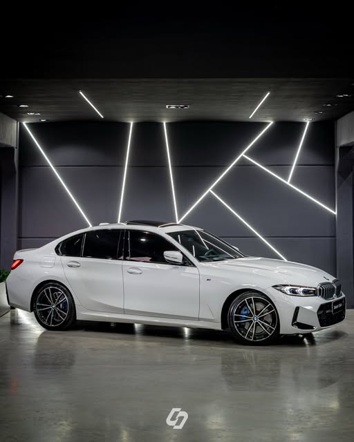 BMW 320I M SPORT TURBO - Imagem 2