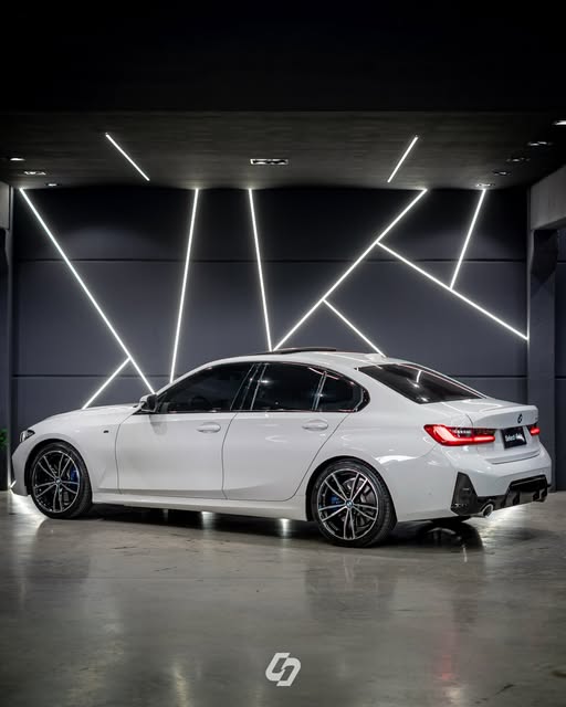 BMW 320I M SPORT TURBO - Imagem 3