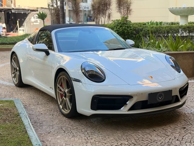 PORSCHE 911 TARGA 4 GTS - Imagem 2