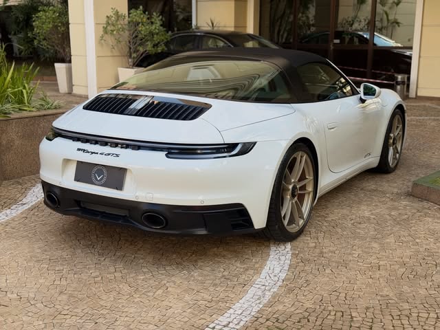 PORSCHE 911 TARGA 4 GTS - Imagem 3