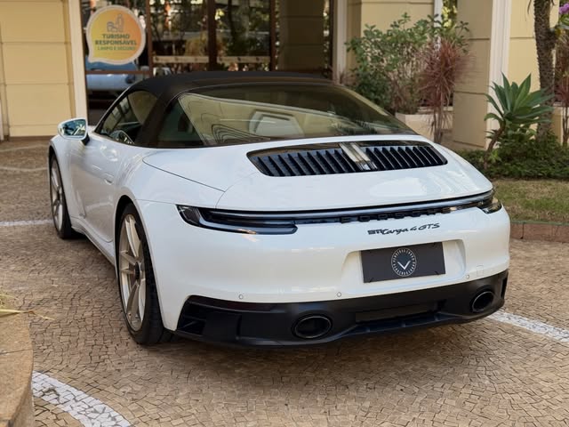 PORSCHE 911 TARGA 4 GTS - Imagem 4