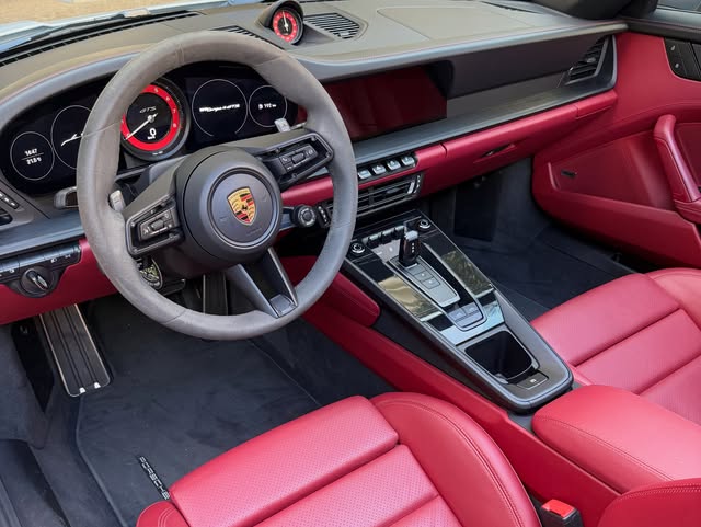 PORSCHE 911 TARGA 4 GTS - Imagem 5