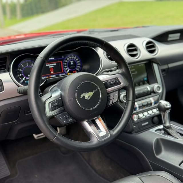 FORD MUSTANG GT PREMIUM - Imagem 13