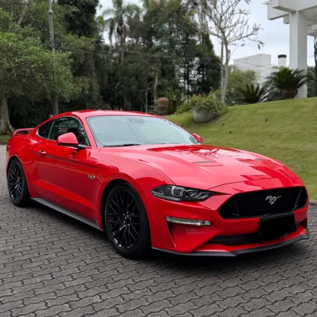 FORD MUSTANG GT PREMIUM - Imagem 4