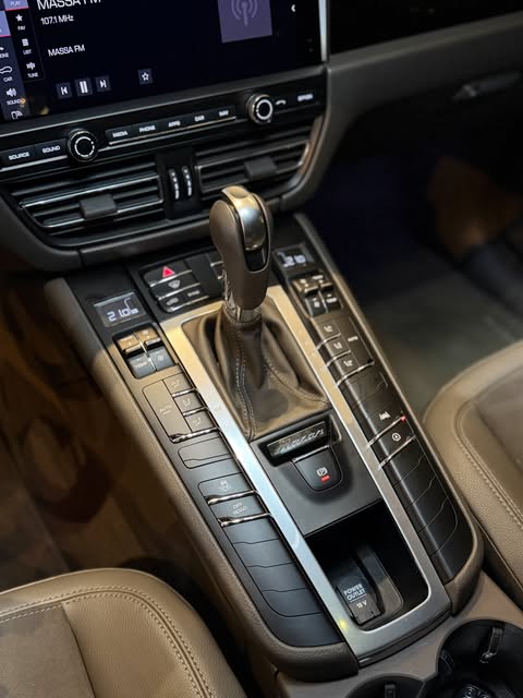 PORSCHE MACAN 2.0T - Imagem 11