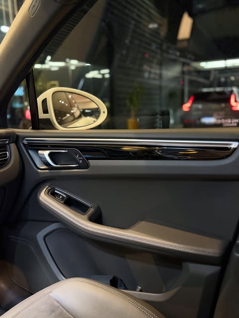 PORSCHE MACAN 2.0T - Imagem 12