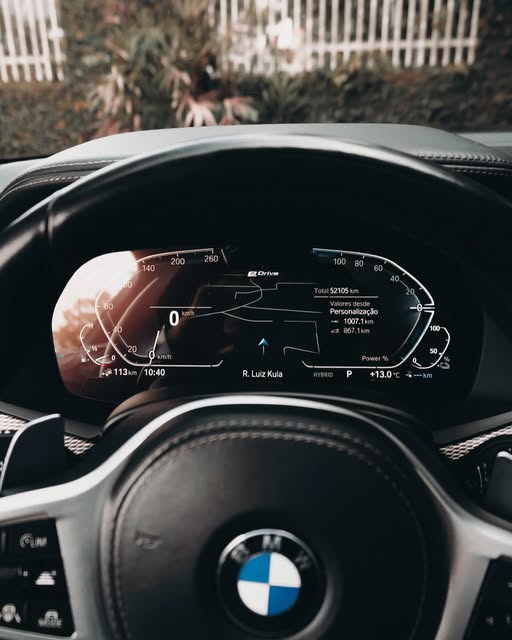 BMW X5 XDRIVE45E M SPORT - Imagem 4