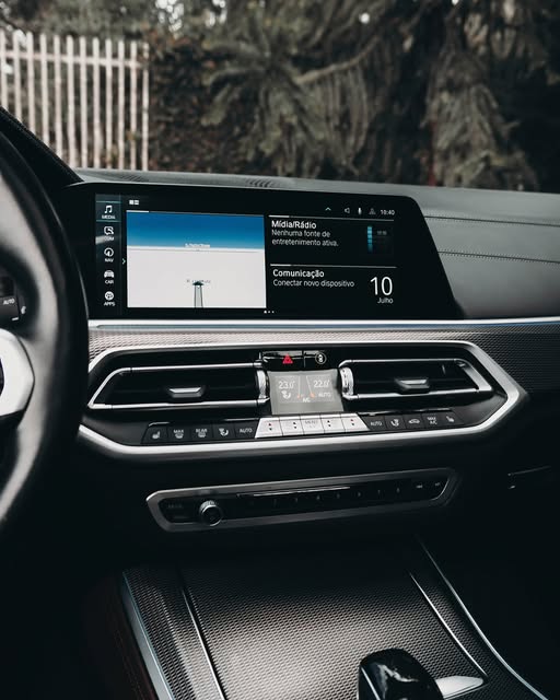 BMW X5 XDRIVE45E M SPORT - Imagem 5