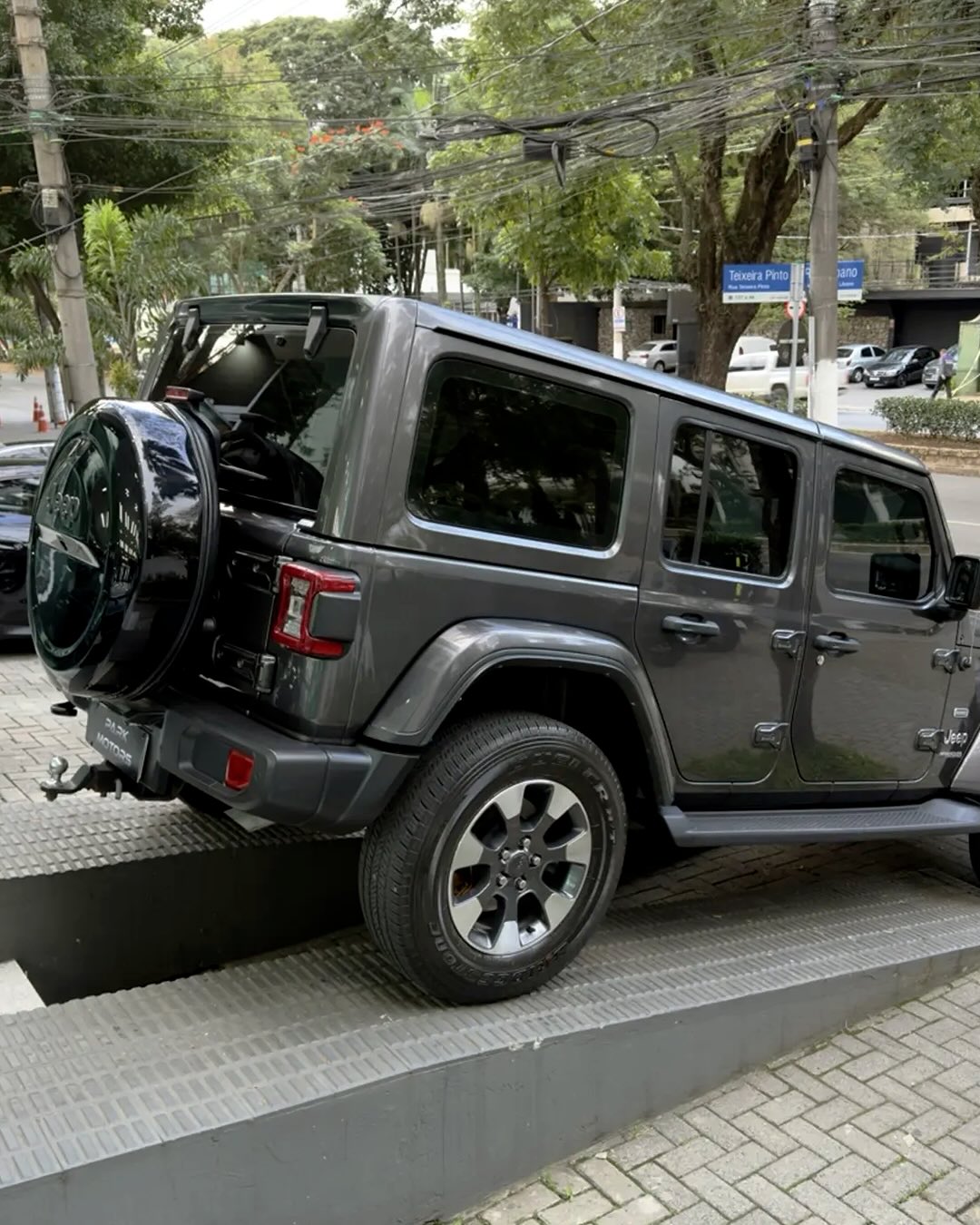 JEEP WRANGLER SAHARA - Imagem 5
