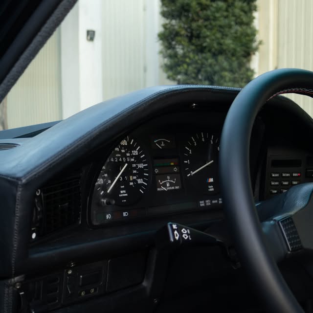 BMW M5 E28 - Imagem 6