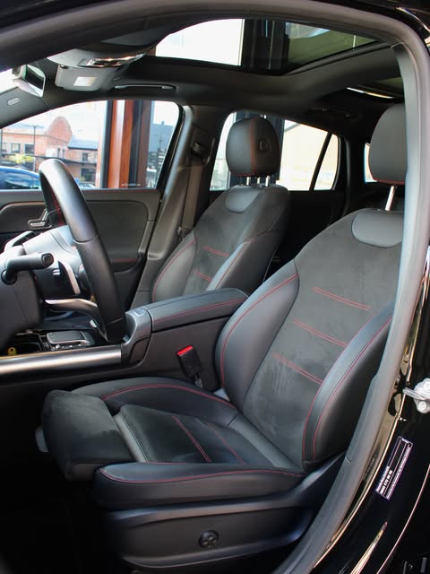 MERCEDES-BENZ GLA 200 AMG LINE - Imagem 7