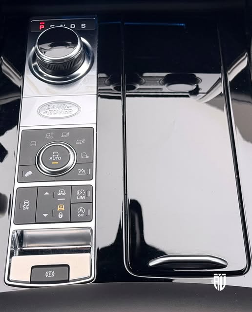 LAND ROVER DISCOVERY TD6 HSE LUXURY - Imagem 8