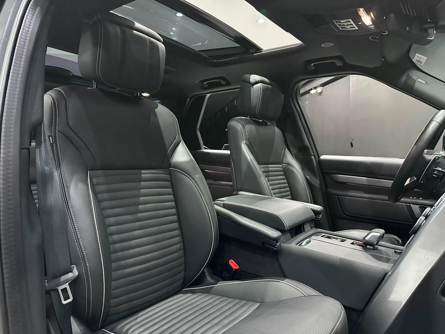 LAND ROVER DISCOVERY METROPOLITAN EDITION - Imagem 9