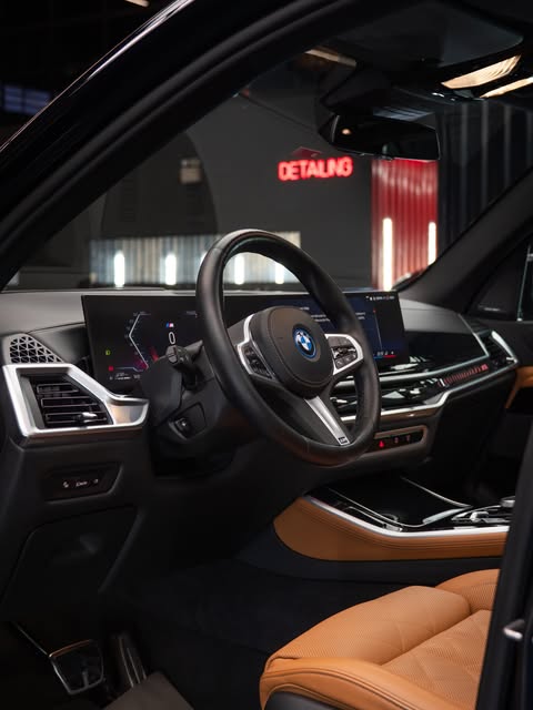 BMW X5 XDRIVE50E M SPORT - Imagem 2