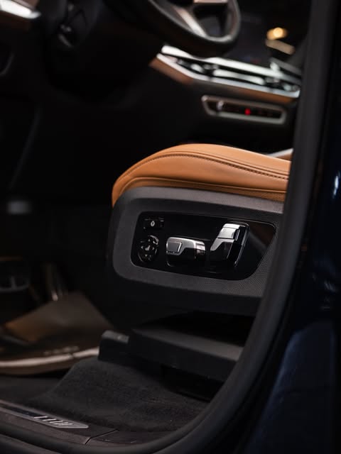 BMW X5 XDRIVE50E M SPORT - Imagem 14