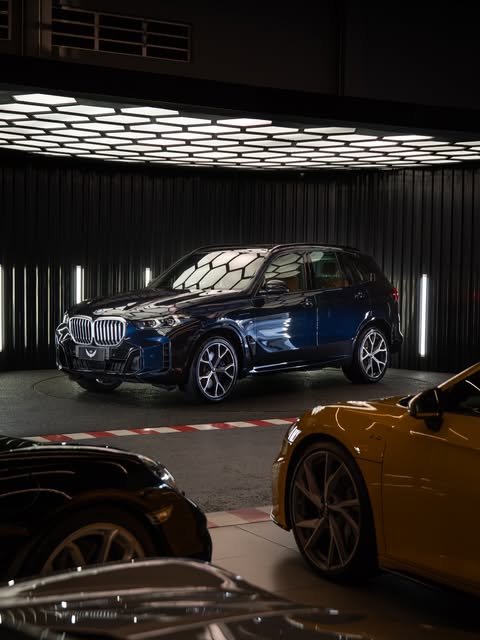 BMW X5 XDRIVE50E M SPORT - Imagem 3