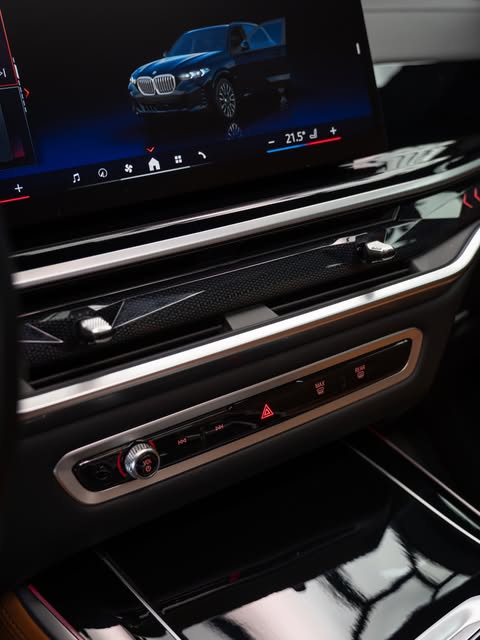 BMW X5 XDRIVE50E M SPORT - Imagem 6