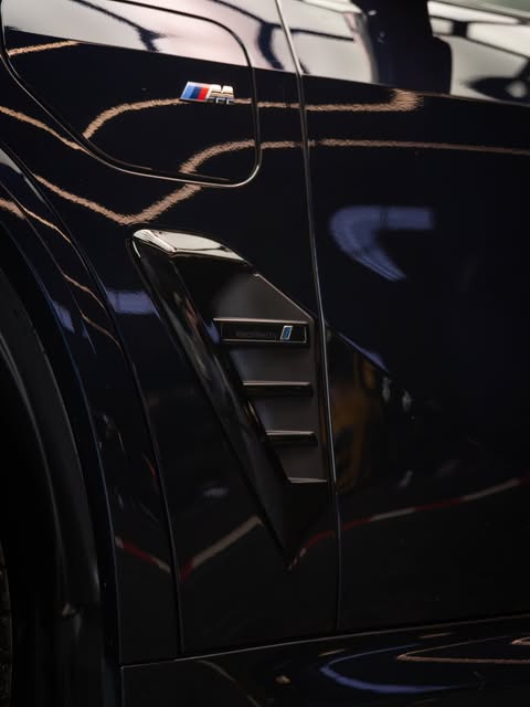 BMW X5 XDRIVE50E M SPORT - Imagem 9