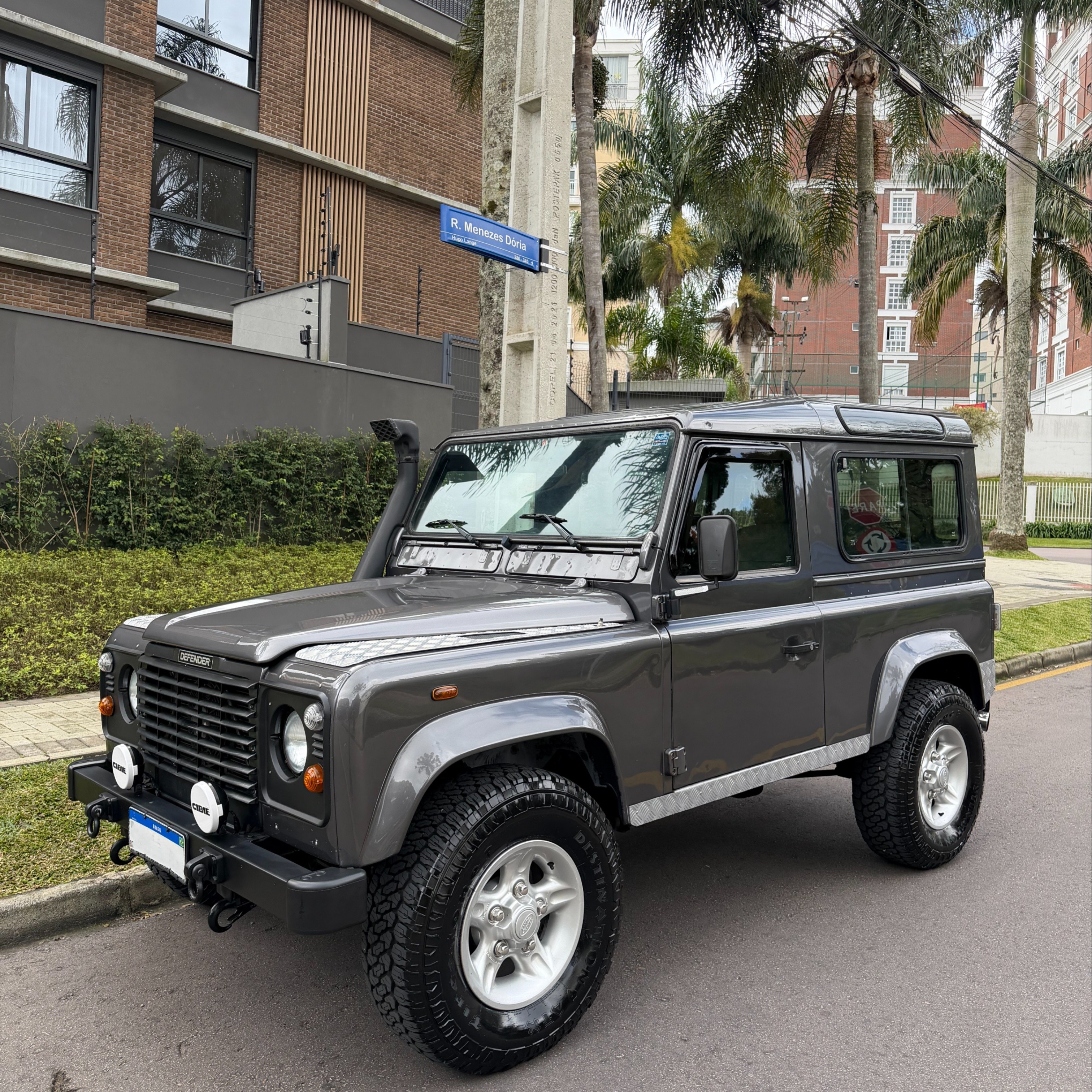 LAND ROVER DEFENDER 90 CSW - Imagem 2