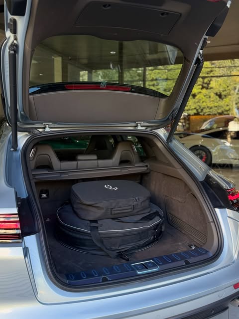 PORSCHE PANAMERA 4 E-HYBRID SPORT TURISMO - Imagem 4