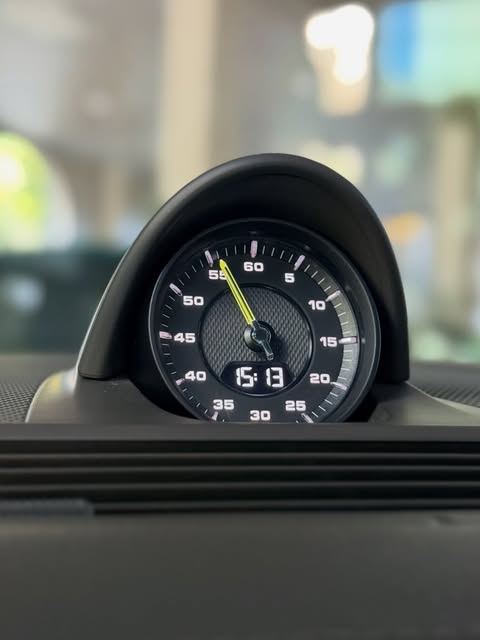 PORSCHE PANAMERA 4 E-HYBRID SPORT TURISMO - Imagem 6