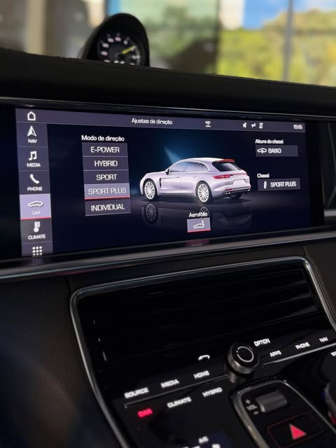 PORSCHE PANAMERA 4 E-HYBRID SPORT TURISMO - Imagem 7