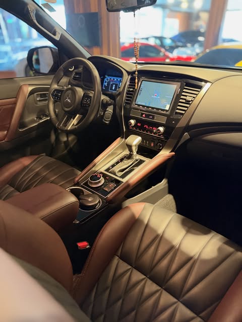 MITSUBISHI PAJERO SPORT LEGEND BLACK - Imagem 16