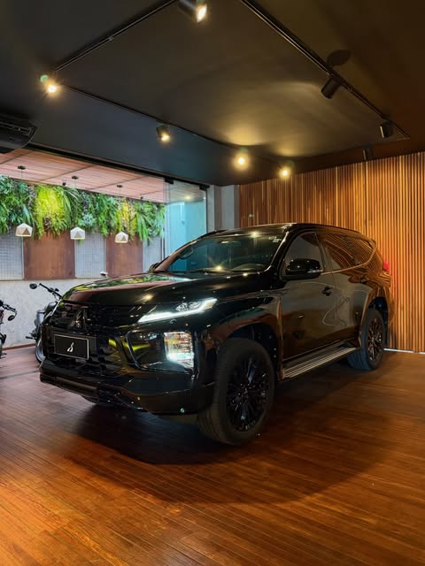 MITSUBISHI PAJERO SPORT LEGEND BLACK - Imagem 4