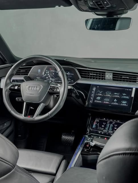 AUDI E-TRON - Imagem 8