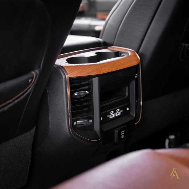 RAM 3500 LONGHORN - Imagem 13