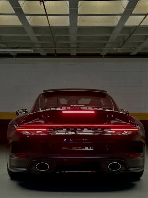 PORSCHE 911 CARRERA - Imagem 6