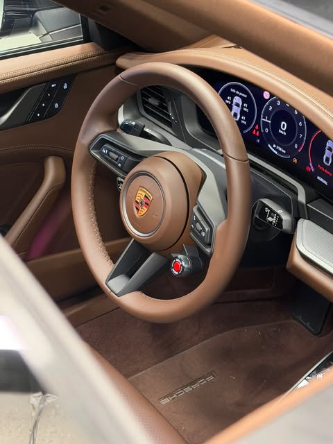PORSCHE 911 CARRERA - Imagem 8