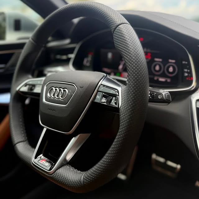 AUDI RS6 AVANT 4.0 TFSI QUATTRO BI-TURBO V8 - Imagem 13