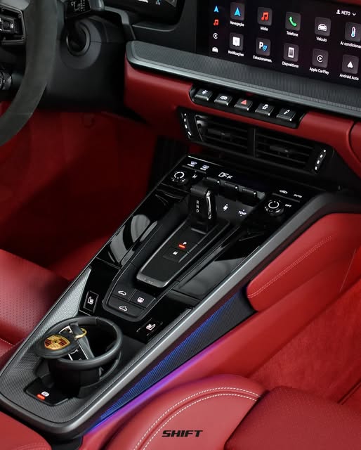 PORSCHE 911 CARRERA - Imagem 8