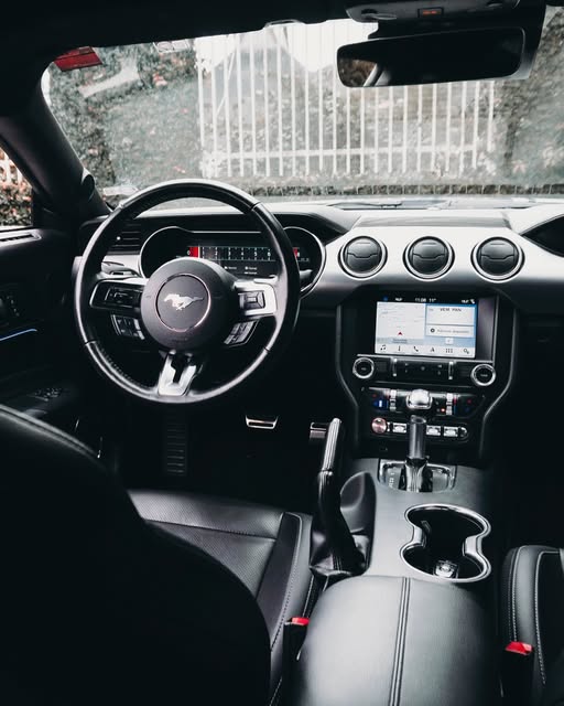 FORD MUSTANG GT - Imagem 3
