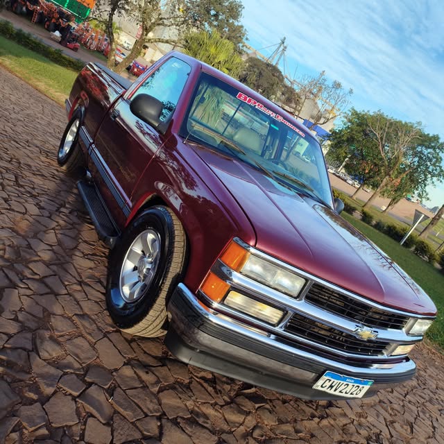 CHEVROLET SILVERADO - Imagem 1