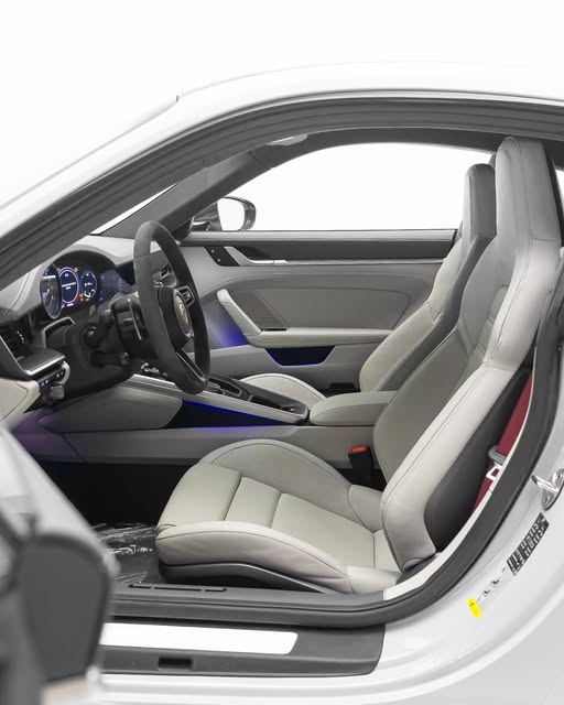 PORSCHE 911 TURBO - Imagem 4