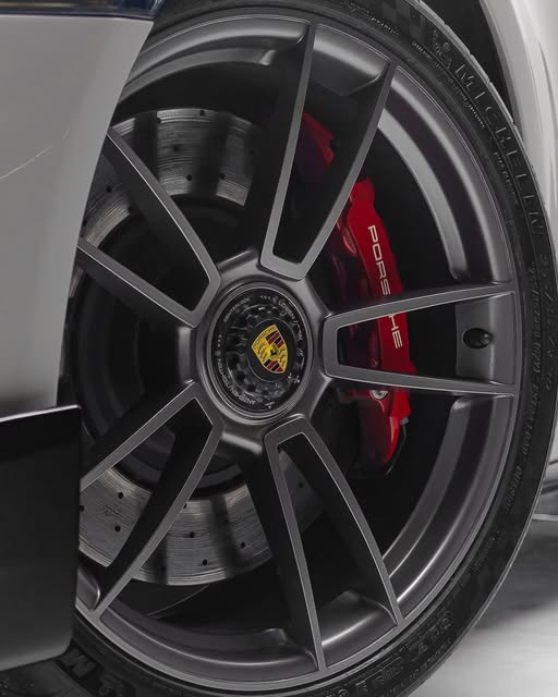 PORSCHE 911 TURBO - Imagem 6
