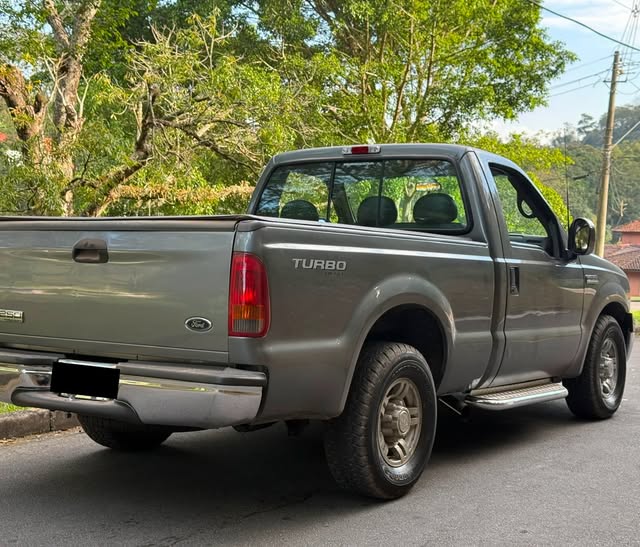 FORD F-250 XLT-L - Imagem 3