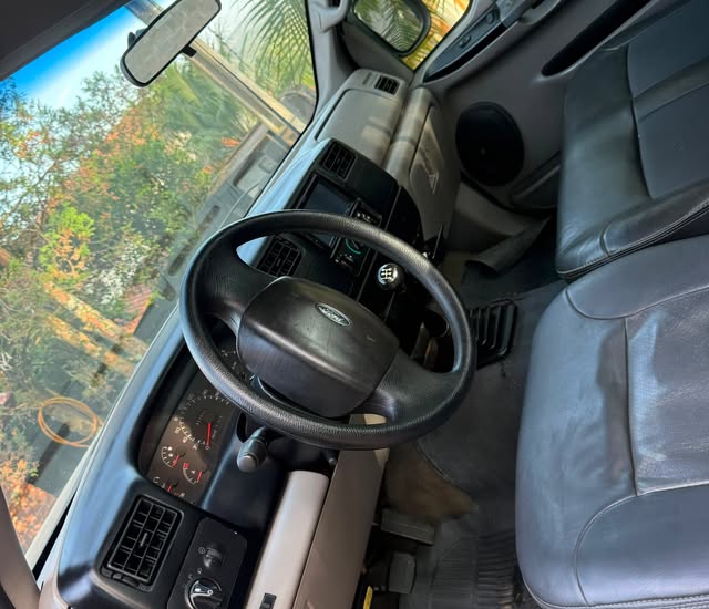 FORD F-250 XLT-L - Imagem 8